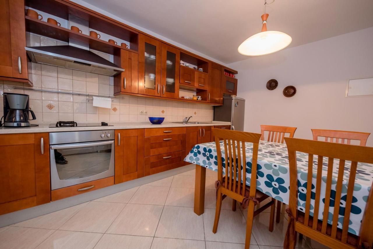 Apartments And Rooms Bolero Rab Town Exterior foto